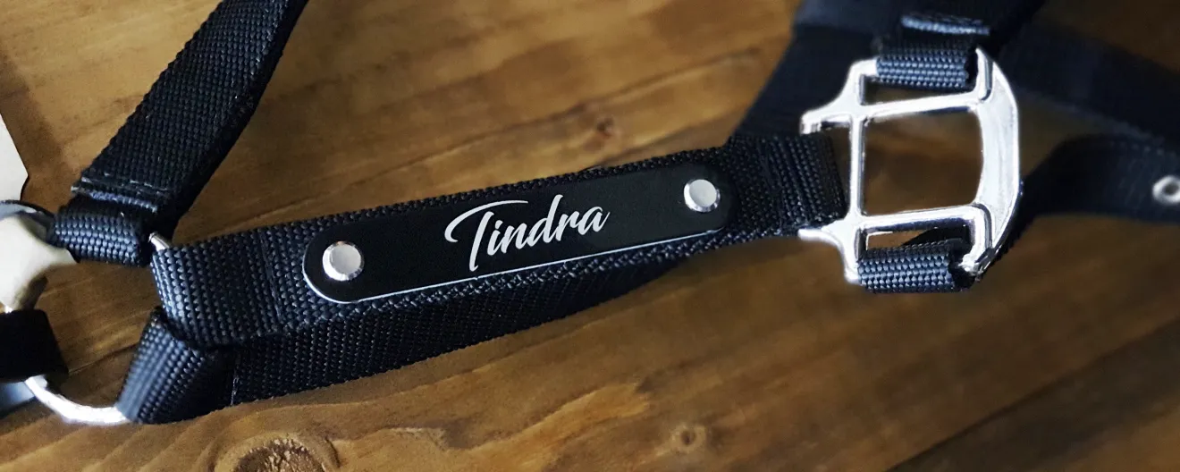 Dekaler & Sätt namn på grimman med hjälp av våra grimbrickor!