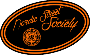 Denna dekalen är digitaltryckt (printad) och formskuren på vit folie.