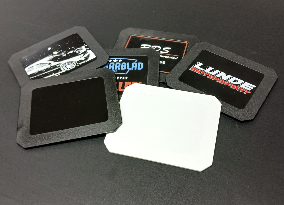 Isskrapa med tryck Isskrapa med 4-färgstryck
Finns i vit och svart. Storlek 120x100mm. Tryckyta 90x70mm