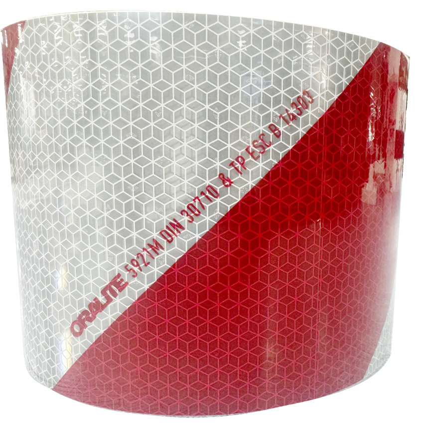 Reflexfilm Chevron 141mm. Rulle 45,7 meter. Högreflekterande.
