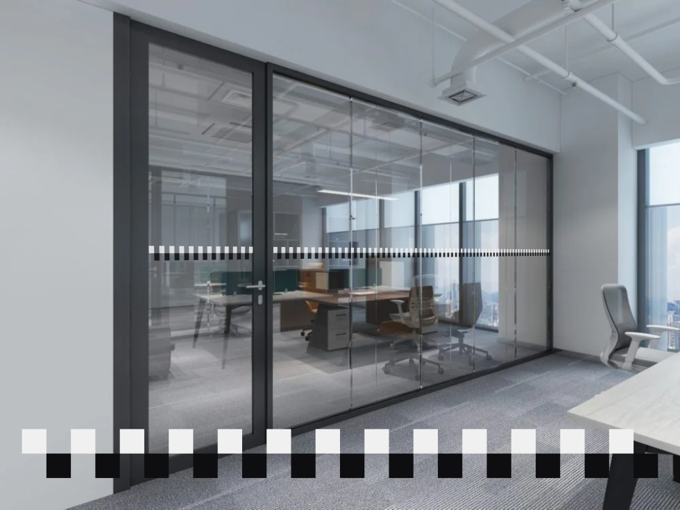 Kontrastmarkering Kvadrater <div style="text-align:left;">
  <p>
    Ge dina glasytor ett både snyggt och funktionellt lyft med vår 
    <strong>kontrastmarkering i form av 2-färgade kvadrater</strong>. 
    Dekalen är dator